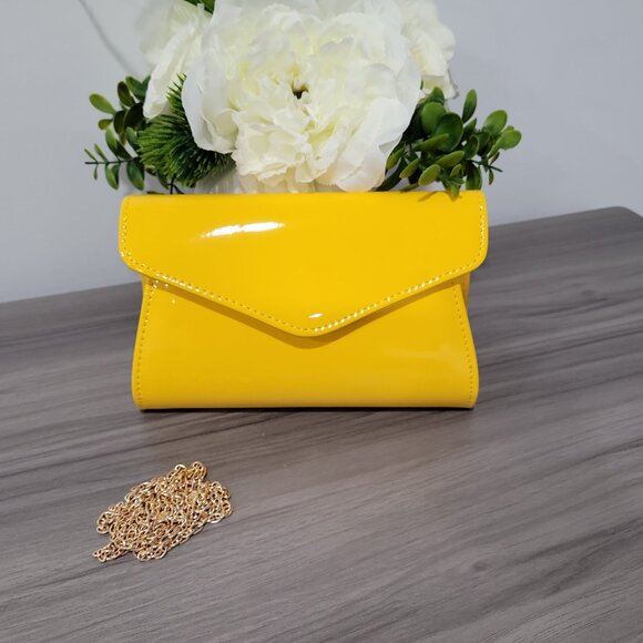 Elegant Yellow Patent Leather Clutch Purse - Evening Bag with Chain for Women - Picture 3 of 8